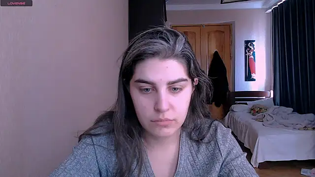 Snapshot of _Roselina_ chatting on March 4, 2025, 7:30 am Roselina online show from March 4, 2025, 7:30 am