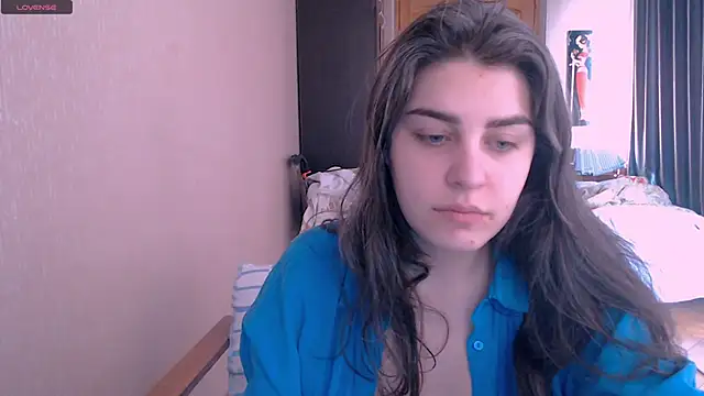 Snapshot of _Roselina_ chatting on March 18, 2025, 6:39 am Roselina online show from March 18, 2025, 6:39 am