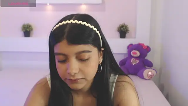 IslaBlaze online show from March 10, 2025, 11:55 am