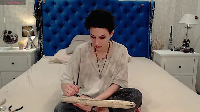 via mayer  online show from April 16, 2026, 9:39 pm