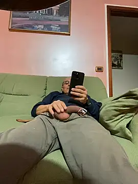 Snapshot of sempreilmio2 chatting on February 13, 2025, 5:54 pm sempreilmio2 online show from February 13, 2025, 5:54 pm