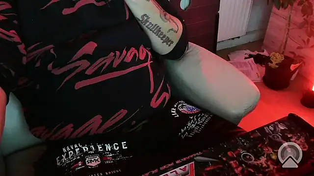 Snapshot of Skullkeeper1984 chatting on November 28, 2025, 6:30 pm Skullkeeper1984 online show from November 28, 2025, 6:30 pm