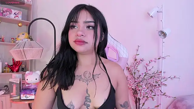 emma soffia  online show from February 26, 2026, 3:01 pm