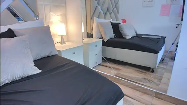 raquell moore online show from March 18, 2026, 12:19 pm