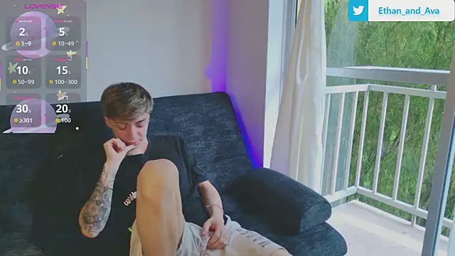 ethan and ava online show from November 5, 2025, 12:41 pm