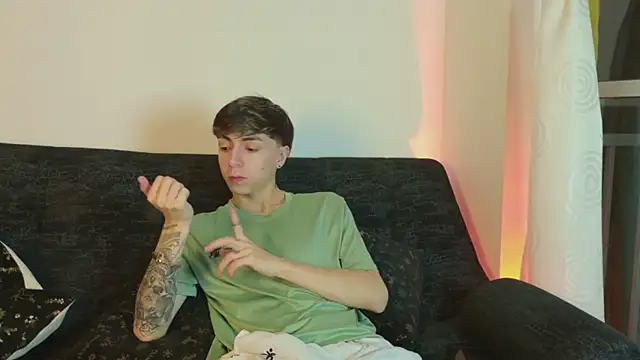 ethan and ava online show from February 12, 2026, 2:33 am