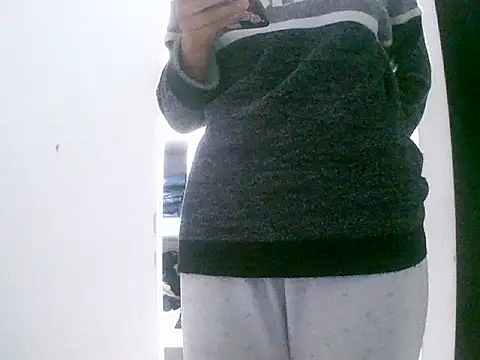 VittoriaTaylor online show from February 17, 2026, 5:43 pm