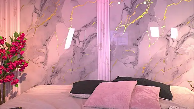 vanilla hot online show from November 23, 2025, 7:35 pm