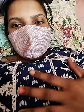 Snapshot of priya0921 chatting on January 22, 2025, 11:45 am priya0921 online show from January 22, 2025, 11:45 am