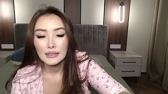 Snapshot of mystiksirenn chatting on November 5, 2025, 3:15 pm mystiksirenn online show from November 5, 2025, 3:15 pm