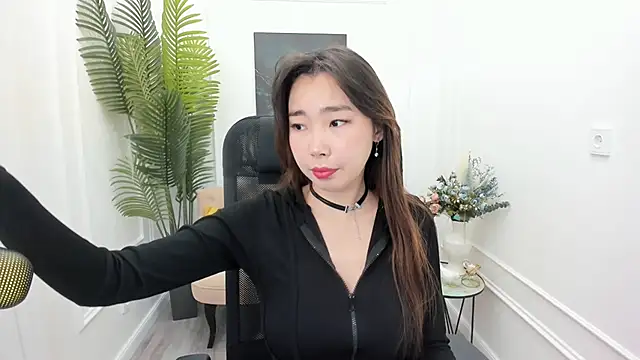 Snapshot of AnnaReyla chatting on November 3, 2025, 4:17 am AnnaReyla online show from November 3, 2025, 4:17 am