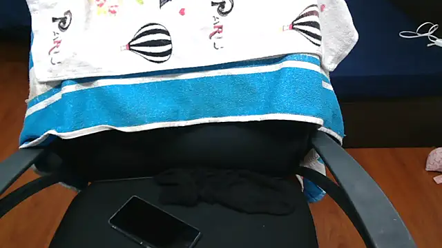 Snapshot of LovelyRosy chatting on October 12, 2025, 12:34 am LovelyRosy online show from October 12, 2025, 12:34 am