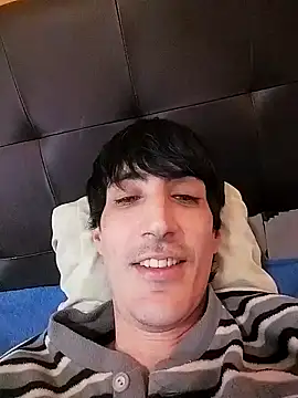 Snapshot of moutt99 chatting on January 20, 2025, 10:29 am moutt99 online show from January 20, 2025, 10:29 am