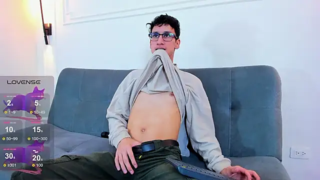 Cum hunters online show from March 8, 2026, 3:21 am