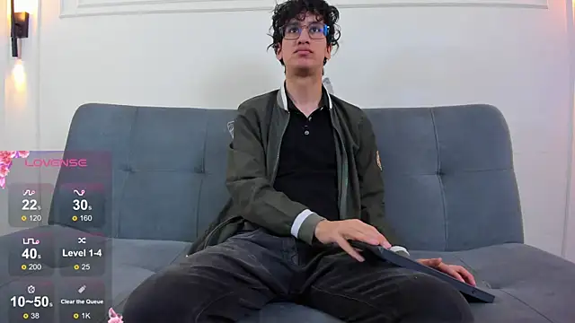 Snapshot of Cum_hunters chatting on June 25, 2026, 3:15 am Cum hunters online show from June 25, 2026, 3:15 am