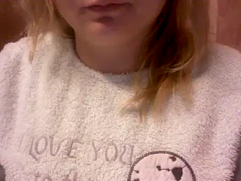 Snapshot of Allie_Janet chatting on January 15, 2025, 4:11 pm Allie Janet online show from January 15, 2025, 4:11 pm