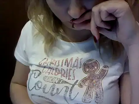 Snapshot of Allie_Janet chatting on January 17, 2025, 8:56 am Allie Janet online show from January 17, 2025, 8:56 am