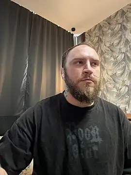  XxX-XxX  online show from May 17, 2026, 11:43 am