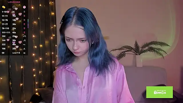 miuri miy online show from March 6, 2025, 4:28 pm