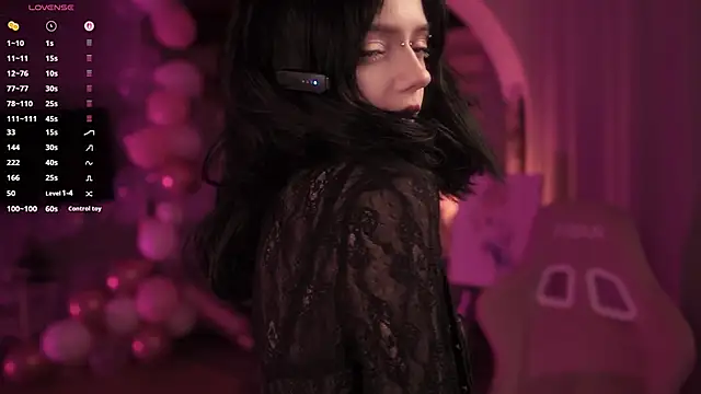 Snapshot of miuri_miy chatting on February 13, 2026, 6:52 pm miuri miy online show from February 13, 2026, 6:52 pm