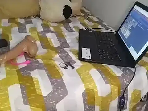 Chandy012 online show from November 26, 2025, 2:06 pm