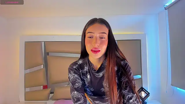 Snapshot of Princess_tokyo chatting on January 20, 2025, 12:39 pm Princess tokyo online show from January 20, 2025, 12:39 pm