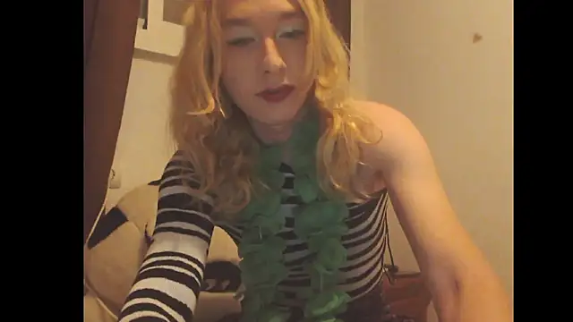 Rudy  Ryabina online show from March 17, 2025, 9:35 pm