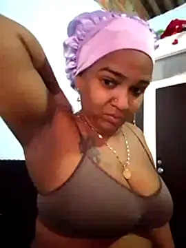 Snapshot of Teresa_mm chatting on November 19, 2025, 2:28 pm Teresa mm online show from November 19, 2025, 2:28 pm