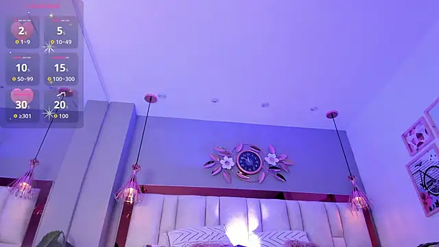 Snapshot of ArianaGolden chatting on November 24, 2025, 4:51 pm ArianaGolden online show from November 24, 2025, 4:51 pm