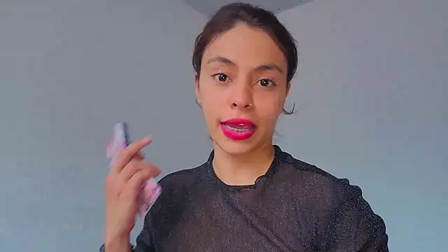 Snapshot of lana_roman chatting on February 19, 2026, 7:22 pm lana roman online show from February 19, 2026, 7:22 pm