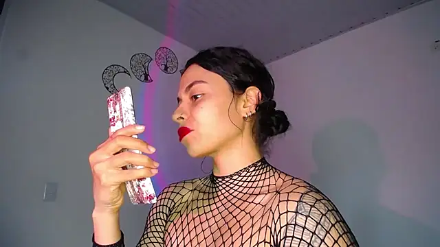 Snapshot of lana_roman chatting on October 25, 2025, 9:15 pm lana roman online show from October 25, 2025, 9:15 pm