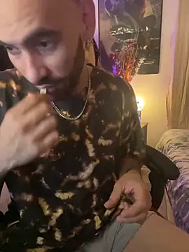 Snapshot of darkdesire_01 chatting on January 21, 2025, 1:50 am darkdesire 01 online show from January 21, 2025, 1:50 am