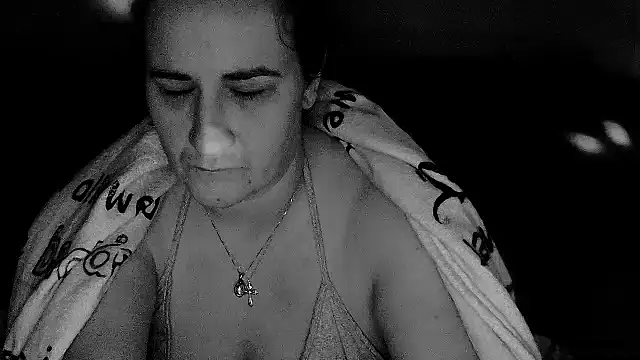 StonerPrincessGenie online show from February 5, 2025, 1:33 pm