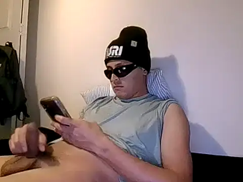 PerroDemonioHot online show from February 4, 2025, 4:48 am