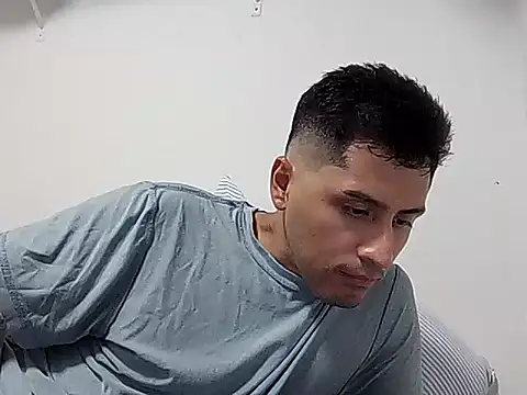 PerroDemonioHot online show from September 19, 2025, 4:05 am