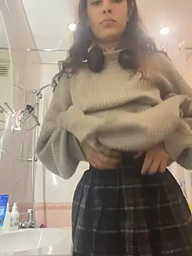 Snapshot of mollyEXD chatting on February 7, 2025, 1:36 am mollyEXD online show from February 7, 2025, 1:36 am