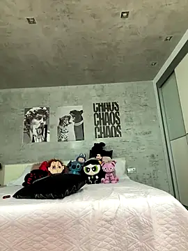 Rosariolovex online show from October 13, 2025, 9:55 am