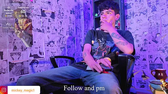 Snapshot of Mickey_Magic chatting on February 14, 2026, 4:56 am Mickey Magic online show from February 14, 2026, 4:56 am