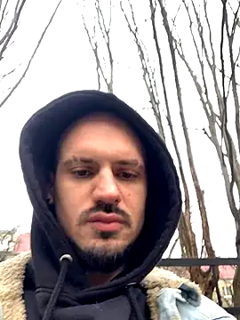 Snapshot of AssHunter4k chatting on November 25, 2025, 8:03 am AssHunter4k online show from November 25, 2025, 8:03 am