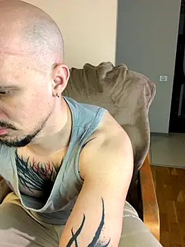 Snapshot of AssHunter4k chatting on November 14, 2025, 5:44 am AssHunter4k online show from November 14, 2025, 5:44 am