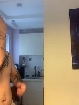 Snapshot of AssHunter4k chatting on December 5, 2025, 9:30 am AssHunter4k online show from December 5, 2025, 9:30 am