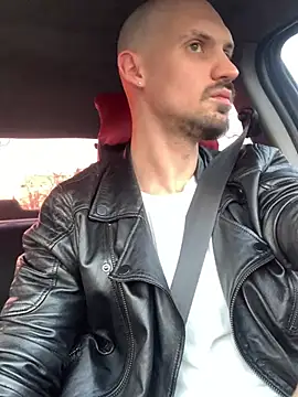 Snapshot of AssHunter4k chatting on March 22, 2025, 4:26 pm AssHunter4k online show from March 22, 2025, 4:26 pm