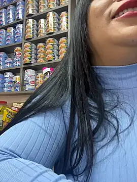 Miia Jazmin online show from December 17, 2025, 8:03 pm