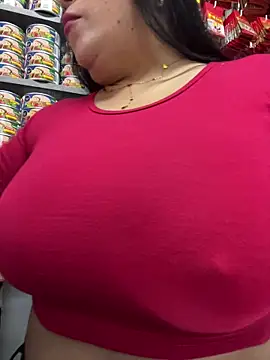 Miia Jazmin online show from March 6, 2026, 1:06 pm