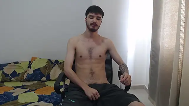 Aleex Miller online show from December 4, 2025, 5:01 pm