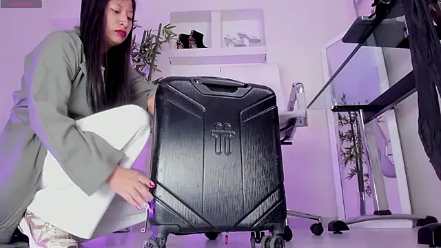 Snapshot of hannah_howeell__ chatting on October 22, 2025, 10:15 am hannah howeell online show from October 22, 2025, 10:15 am