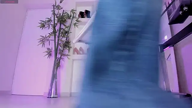 Snapshot of hannah_howeell__ chatting on October 23, 2025, 9:52 am hannah howeell online show from October 23, 2025, 9:52 am