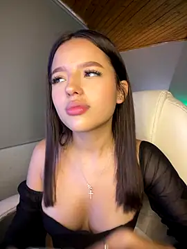 Snapshot of Sofia18_pinkk chatting on November 13, 2025, 8:46 pm Sofia18 pinkk online show from November 13, 2025, 8:46 pm