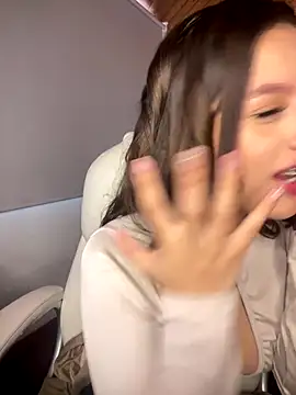 Snapshot of Sofia18_pinkk chatting on November 18, 2025, 8:23 pm Sofia18 pinkk online show from November 18, 2025, 8:23 pm