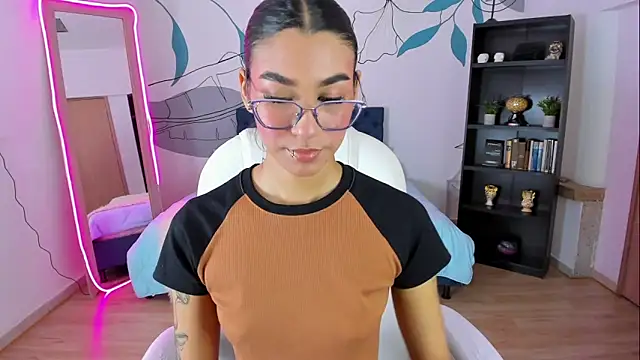 Snapshot of Dana_Paula chatting on December 22, 2025, 11:43 am Dana Paula online show from December 22, 2025, 11:43 am